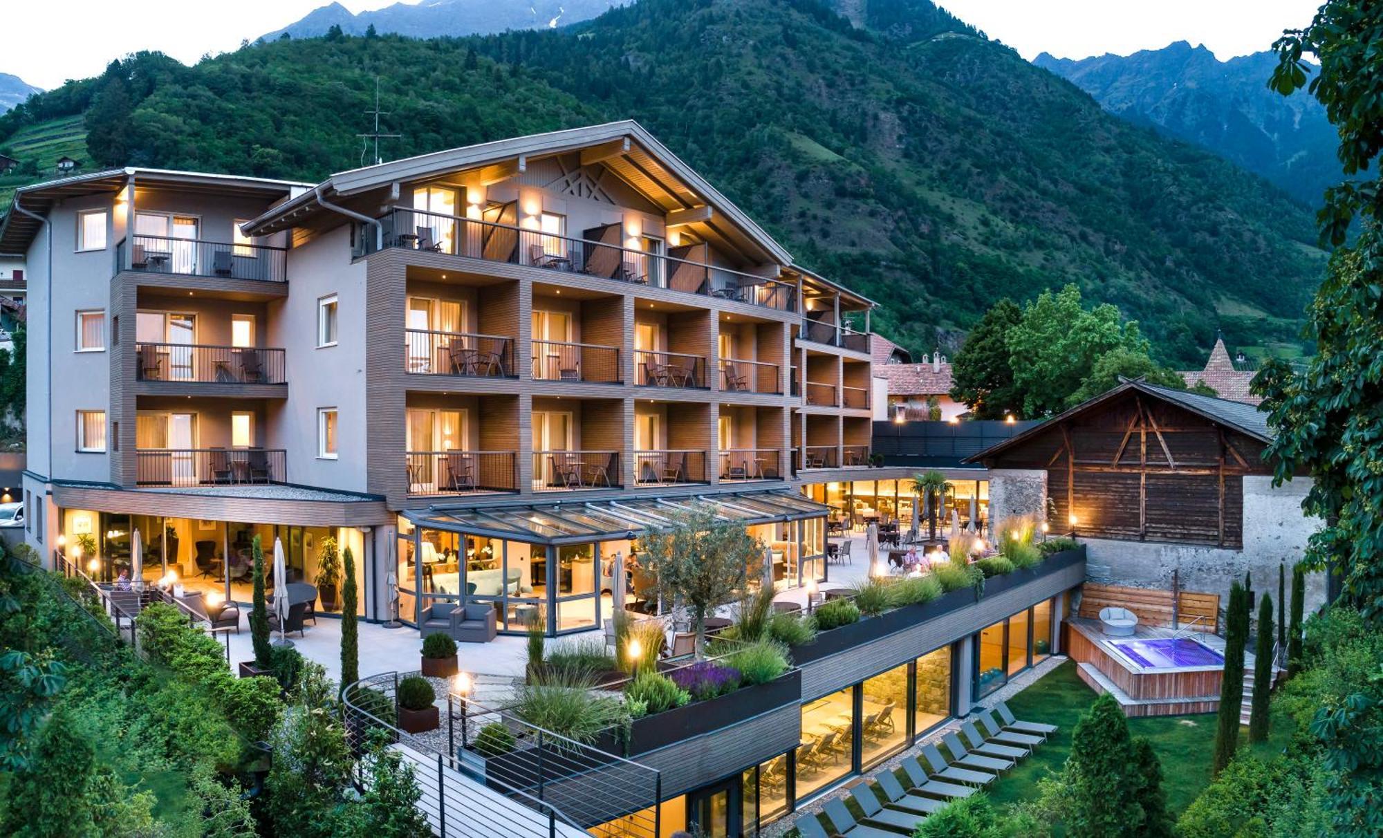 Hotel Das Stachelburg Parcines Exterior photo